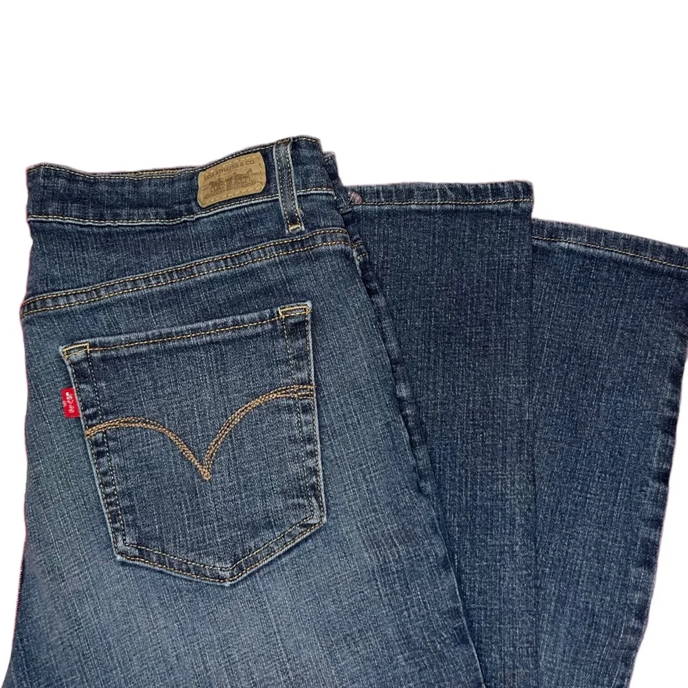 Levi’s Original Mid Rise Skinny Going Out Dark Wash Jeans Super Comfortable 14 - Picture 7 of 8